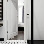 Deco Mariacka 8 *