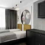 Deco Mariacka 8 アパート
