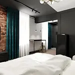 Deco Mariacka 8 *
