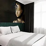 Deco Mariacka 8 *