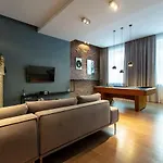 Deco Mariacka 8 *