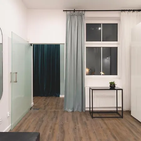 Apartment Deco Mariacka 8