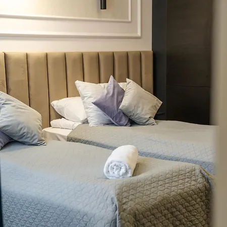 Deco Mariacka 8 *