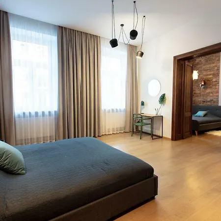 Deco Mariacka 8