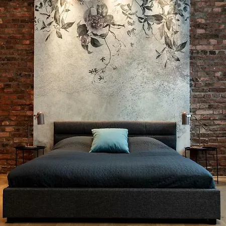 Deco Mariacka 8 *