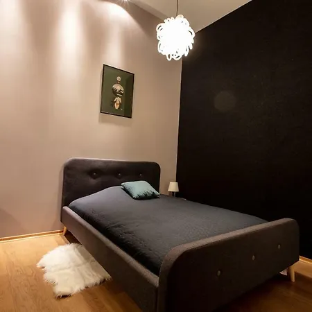 Deco Mariacka 8